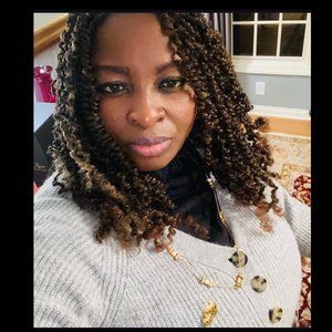 Meet your Posher, Omolola